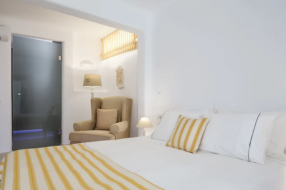 Colours Of Mykonos Luxury Residences & Suites Pszarú 4*,